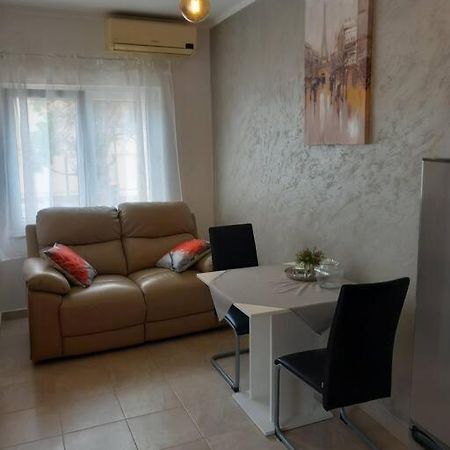 Apartmani Mira 扎达尔 外观 照片